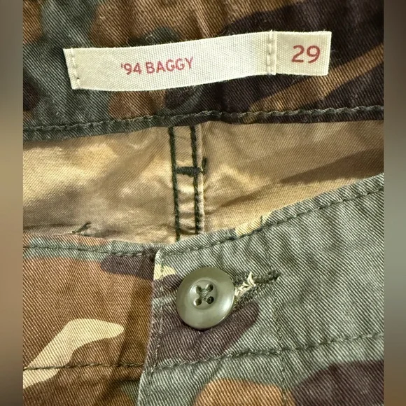 NWoT Levi’s ‘94 Baggy Cargo Pants Camo Print Size 29 Y2K Never Worn - Picture 12 of 14
